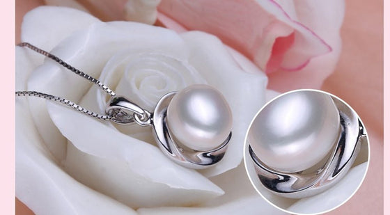 Silver Freshwater Pearl Bloom Pendant