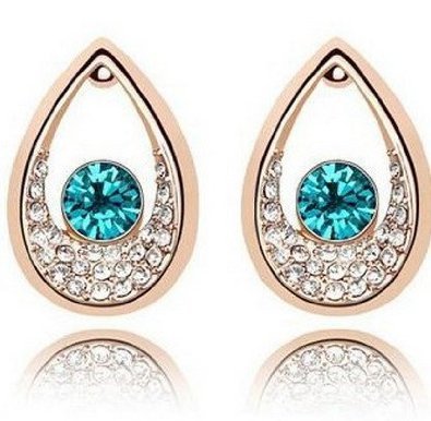 Angelic Earrings and Necklace Set with Swarovski Crystal