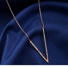  Minimal V Necklace in Rose Gold