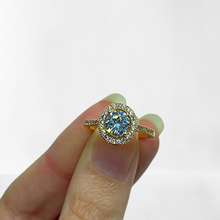  Sparkling Halo Ring in Rose Gold